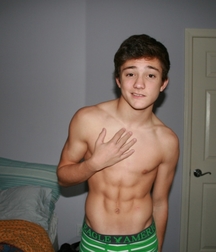 shirtless boys 5bfeb25366d07.jpg