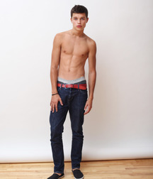 shirtless boys 5bfeb2f7f21e9.jpg