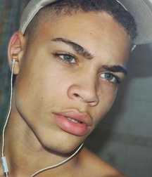 Boys 5c0273b55f3e0.jpg
