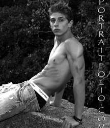 shirtless boys 5c0294c52552b.jpg