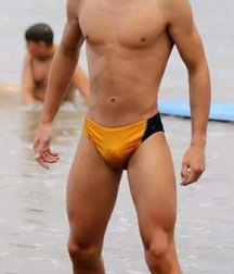 shirtless boys 5c03d1262014e.jpg