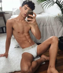 shirtless boys 5c07d67de7bc6.jpeg
