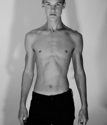 shirtless boys 5c07d79f60dc5.jpg