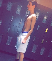 shirtless boys 5c07d7fe088a2.jpeg