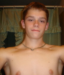 shirtless boys 5c0806c0ed85f.jpg