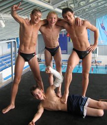 shirtless boys 5c0808507b961.jpg