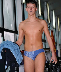 shirtless boys 5c0809d608942.jpg