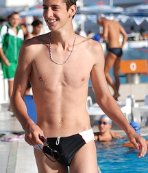 shirtless boys 5c080a161e588.jpg