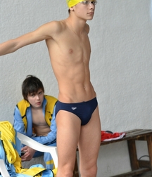 shirtless boys 5c0b8bab88d7d.jpg