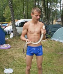 shirtless boys 5c0b8bb24d0e0.jpg