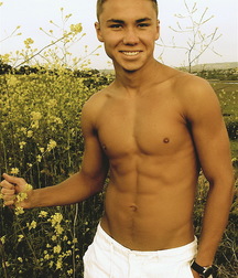Boys 5c0bb1e65ee58.jpg