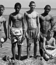 shirtless boys 5c0c42ebdd6f7.jpg