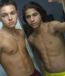 shirtless boys 5c0cc2dabe7de.jpg