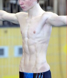 shirtless boys 5c0eab736cc0a.jpg