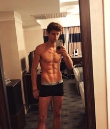 shirtless boys 5c111c382f35f.jpg