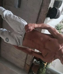 shirtless boys 5c111f3fb3551.jpg