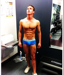 shirtless boys 5c111f6e34e88.jpg