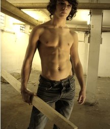 shirtless boys 5c11201ff1ccc.jpg