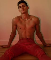 shirtless boys 5c14cb7bbca0b.jpg