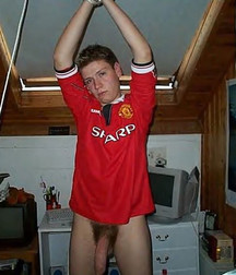 Boys with a boner 5c14d0b21067d.jpg