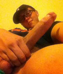 Boys with a boner 5c14d188e1de1.jpg