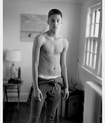 shirtless boys 5c16117334f91.jpg