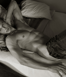 shirtless boys 5c1611f998a91.jpg