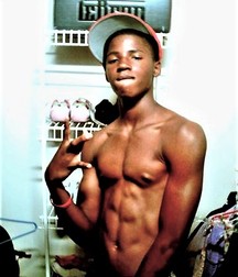 shirtless boys 5c17b7bc06ca3.jpg