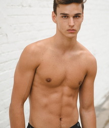 shirtless boys 5c17ba2df267f.jpg