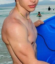 shirtless boys 5c19380bd3f26.jpeg