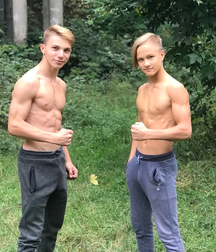 shirtless boys 5c1939dd5cb46.jpg
