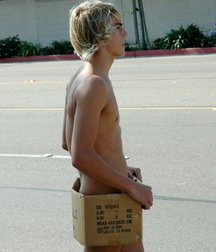 shirtless boys 5c1b9028e1c84.jpg