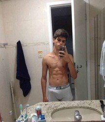 shirtless boys 5c1b90a52456a.jpg
