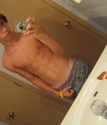shirtless boys 5c1b914898f03.jpg