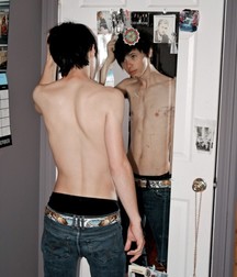 shirtless boys 5c1b9199669d3.jpg