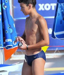 shirtless boys 5c1d11950c253.jpg