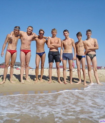 shirtless boys 5c1d11c7d63cc.jpg