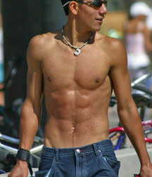 shirtless boys 5c1d1336d8e73.jpg