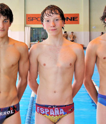 shirtless boys 5c1d1367320af.jpg
