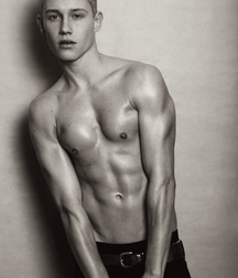 shirtless boys 5c1d15ef76d9d.jpg