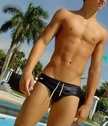 shirtless boys 5c1ff80c29a72.jpeg