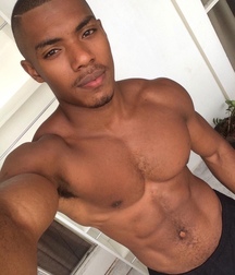 shirtless boys 5c1ffa2628995.jpg