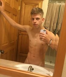 shirtless boys 5c21e2697366d.jpg