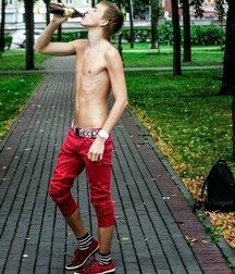 shirtless boys 5c233a8ba8f2e.jpg