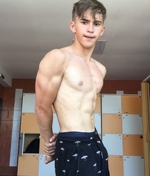 shirtless boys 5c233d0885f1a.jpg
