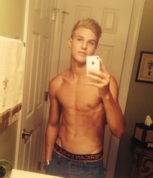 shirtless boys 5c233db53f209.jpg