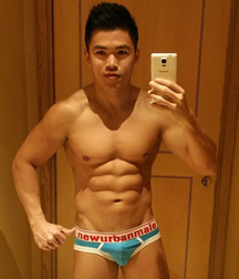 shirtless boys 5c277098dce5f.jpg