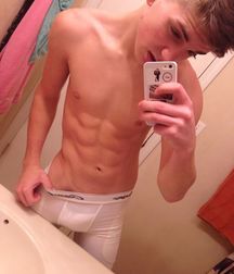 shirtless boys 5c277130eaa0b.jpg