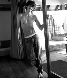 shirtless boys 5c2a85bedd7f3.jpg