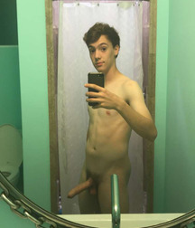 Boys with a boner 5c2d0d99215dc.jpg